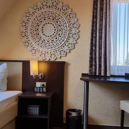Engel Hotel 2*